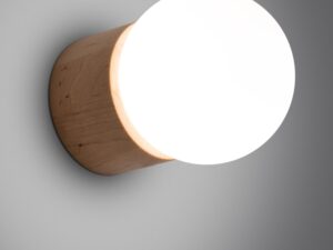 Miniatura 2 - Dřevěné nástěnné světlo s LED koulí v eko stylu