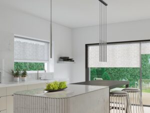 Miniatura 7 - Moderní kuchyně se stropní lampou se třemi černými tubami