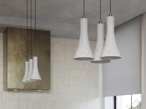 Miniatura 5 - Tři lampy z betonowymi stínidly nad deskou kuchennym, loftový styl
