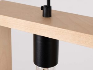Miniatura 9 - Detail upevnění černé oprawki do dřevěné belki lampy